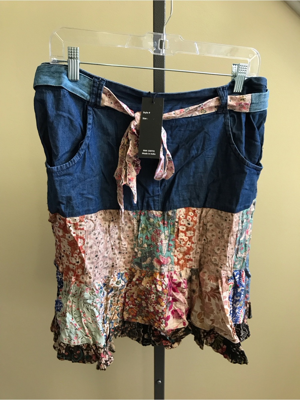 YOUNG THREADS Nwt shirt Denim Patched Size Large